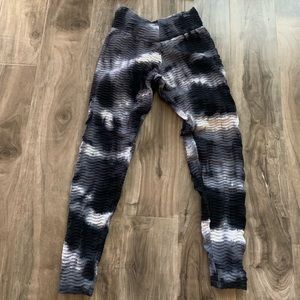 Booty by brabants tye die set.